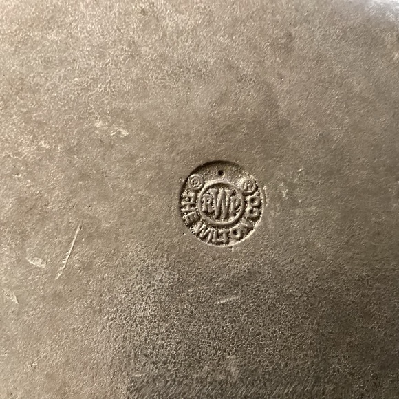 Wilton pewter oval bowl, shell handles - Picture 4 of 7